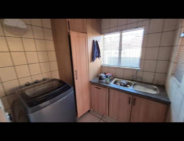 4 BEDROOM HOUSE FOR SALE IN FLORAUNA